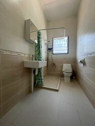 Sixth Avenue (D10), Terrace #443225061